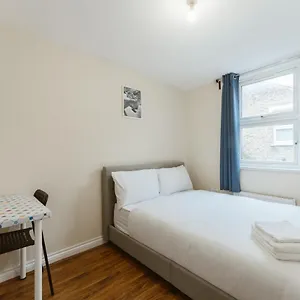 https://mile-end-rooms-57a.cambridgehotelsuk.com