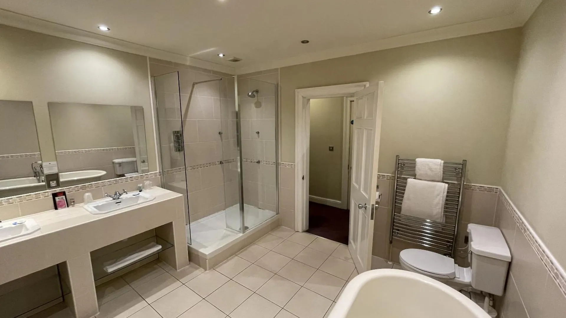 The Commercial Bar & Hotel Chester United Kingdom